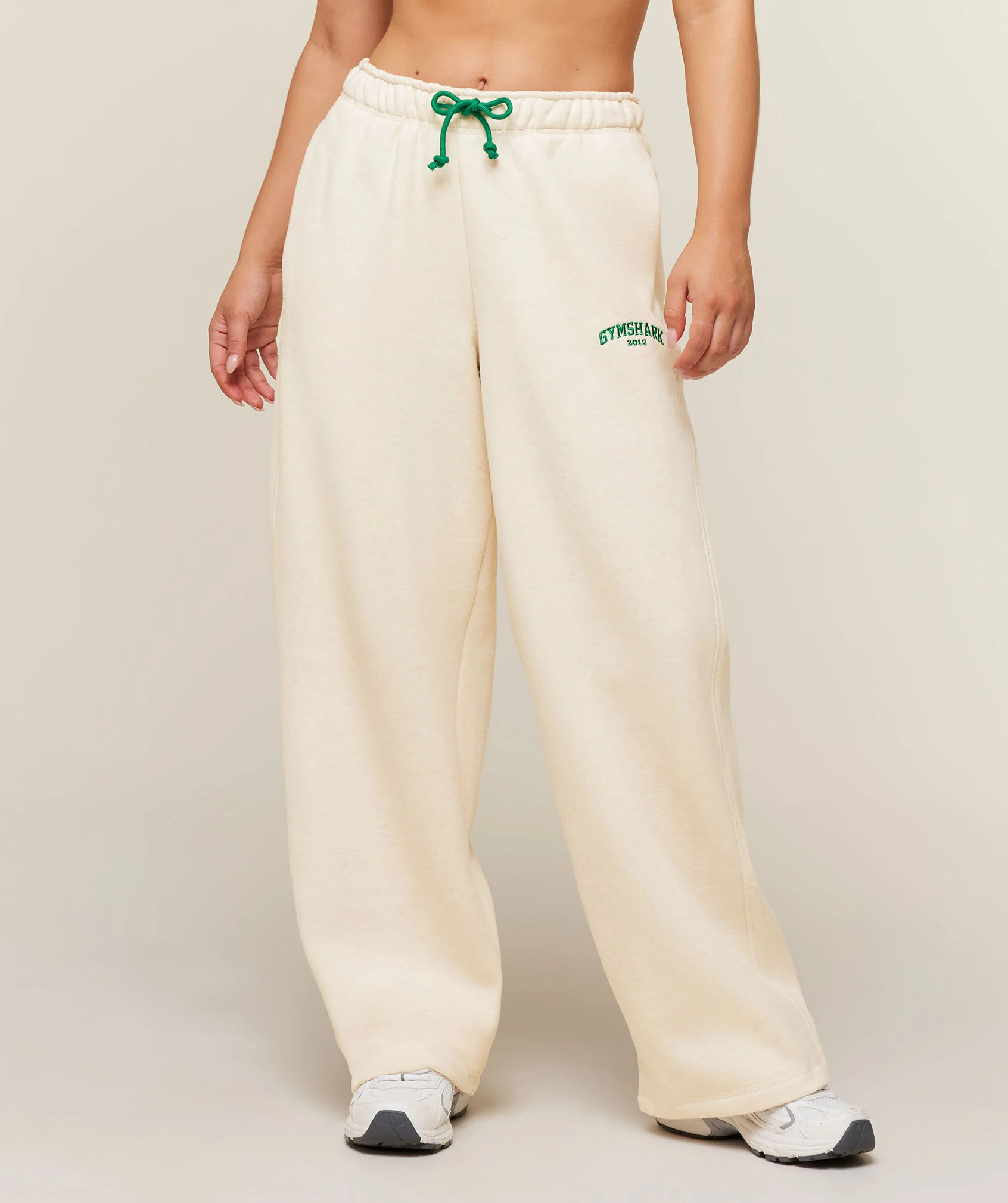 Cosy Luxe Campus Pants Short