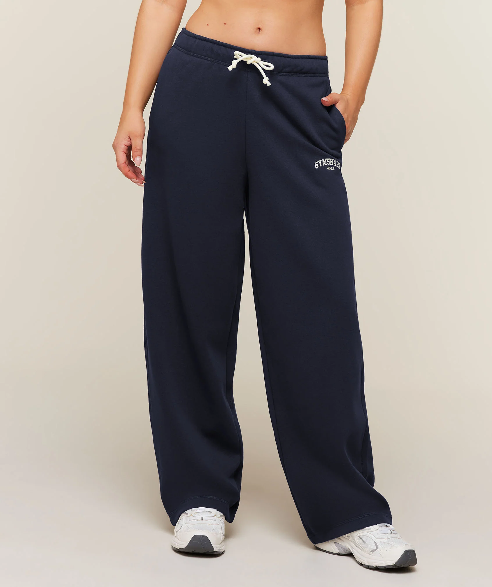Cosy Luxe Campus Pants Short