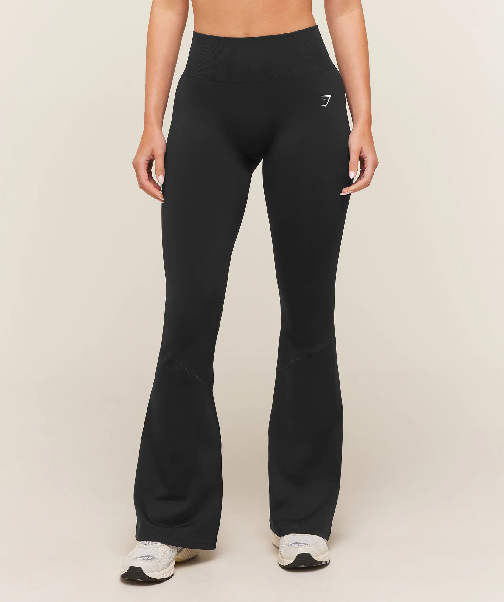 Everyday Seamless Flared Leggings