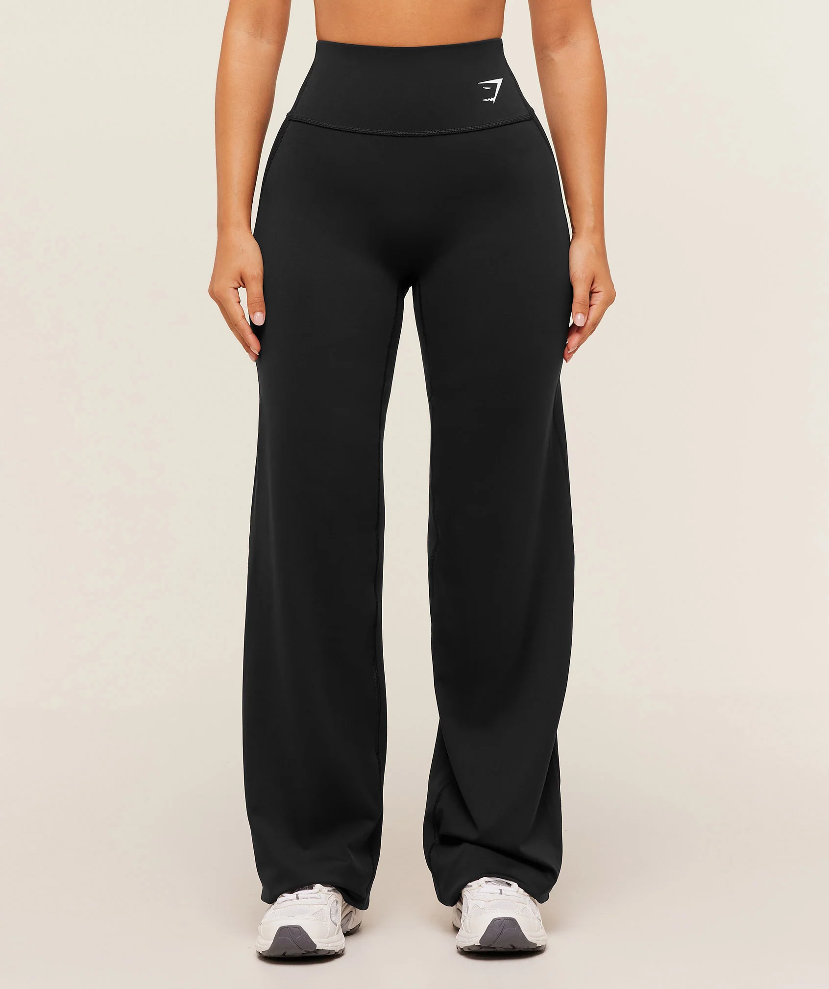 Training Straight Leg Short Leggings